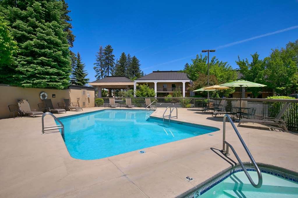Red Lion Inn & Suites Deschutes River - Бенд Удобства фото