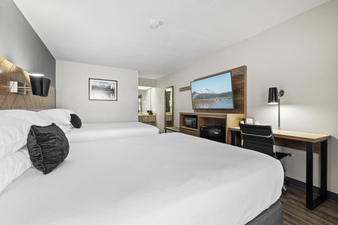 Red Lion Inn & Suites Deschutes River - Бенд Экстерьер фото
